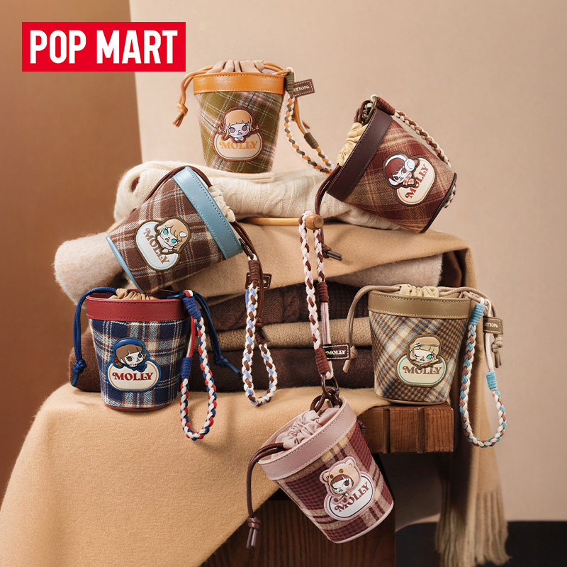 Winter Clothing Guide - POP MART Molly Positive Winter Guide