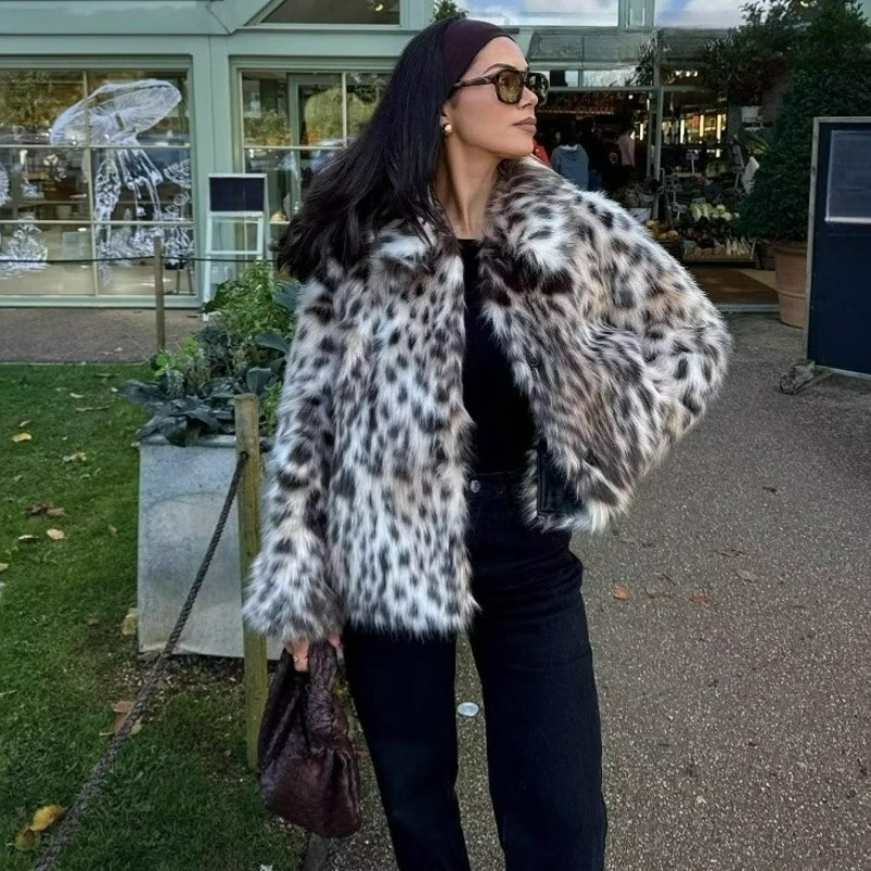 Europe Beautiful Women's Cloth - Winter Clothing Europe reseña y precio